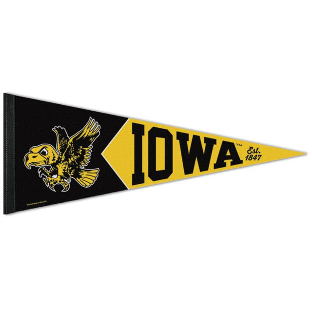 Iowa Hawkeyes / Vintage Collegiate Premium Pennant 12" x 30"