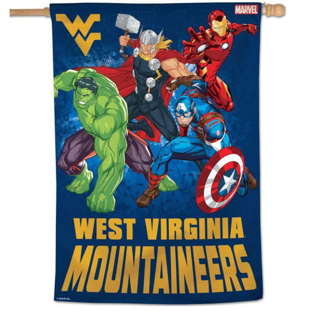Bandera vertical de Marvel de West Virginia Mountaineers/Marvel (c) 2021 de 28" x 40"