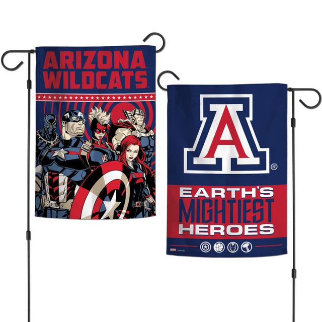 Arizona Wildcats / Marvel (c) 2021 Banderas de jardín MARVEL de 2 lados, 12,5" x 18"