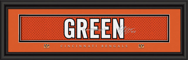 Impresión verde de AJ de los Cincinnati Bengals: firma de 8" x 24"