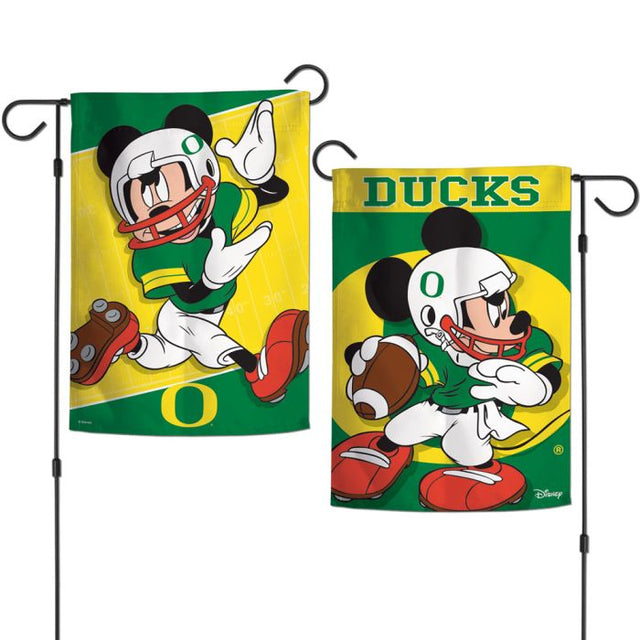 Banderas de jardín de fútbol americano de Mickey Mouse de los Oregon Ducks/Disney, de 2 lados, 12,5" x 18"
