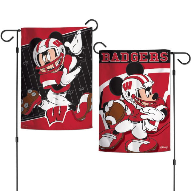 Banderas de jardín de Wisconsin Badgers / Disney MICKEY MOUSE FOOTBALL de 2 lados 12,5" x 18"