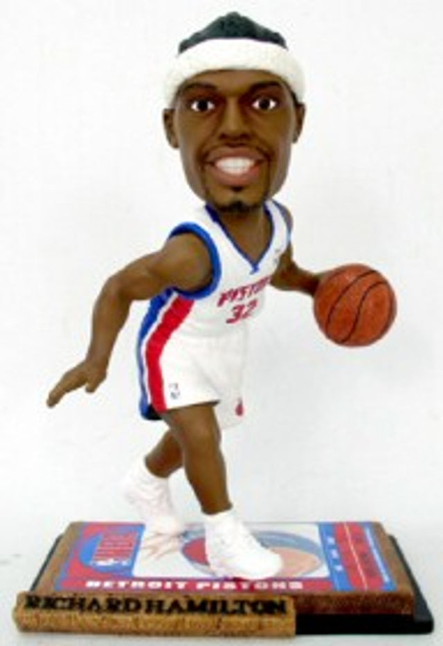 Base de entradas de Richard Hamilton de los Detroit Pistons, muñeco Bobblehead de Forever Collectibles