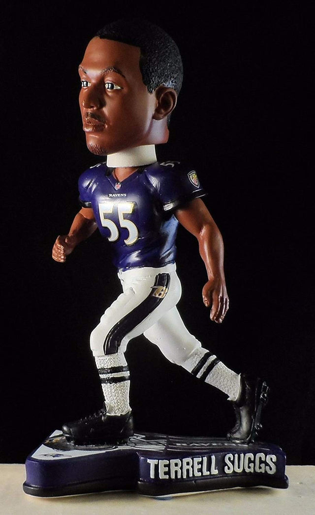 Figura de acción de Terrell Suggs de los Baltimore Ravens con base de banderín