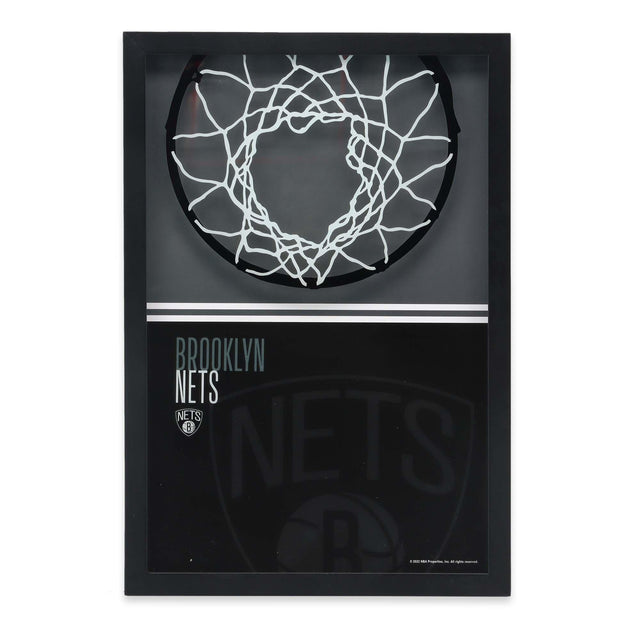 Decoración de pared de vidrio con estampado de bloques de colores y aro de baloncesto de los Brooklyn Nets