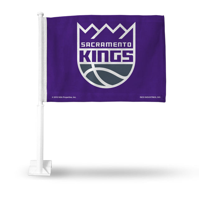 Carro con bandera de los Sacramento Kings