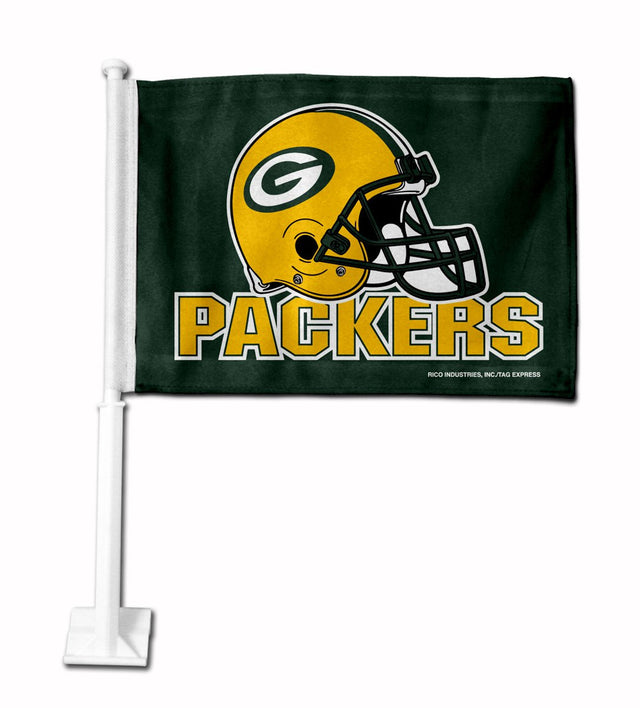 Coche con la bandera de los Green Bay Packers