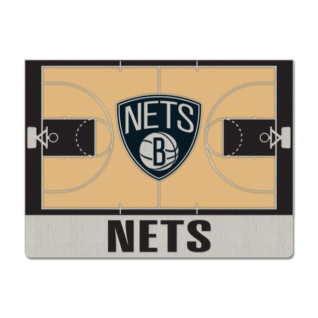 Tarjeta de joyería con pin esmaltado de colección COURT de los Brooklyn Nets