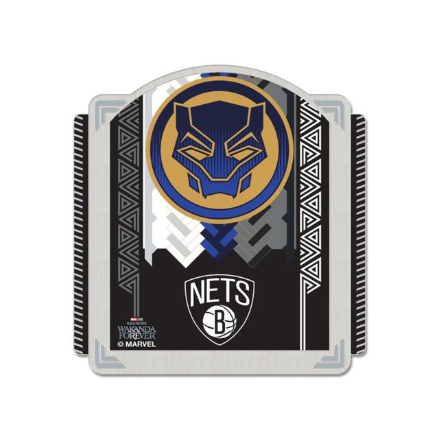 Tarjeta de joyería con pin de colección de MARVEL de Brooklyn Nets/Marvel (c) 2022