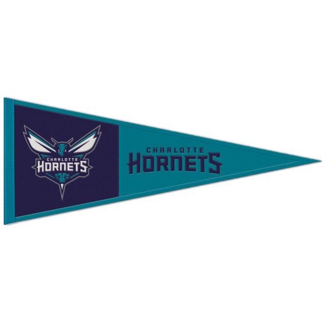 Banderín de lana de los Charlotte Hornets de 13" x 32"