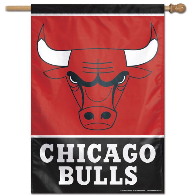 Bandera vertical de los Chicago Bulls de 28" x 40"