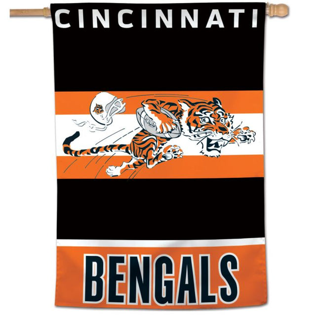 Bandera vertical retro con logotipo clásico de Cincinnati Bengals, 28" x 40"