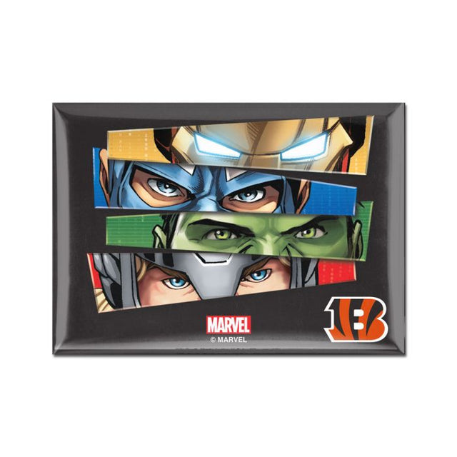 Imán de metal de Marvel de Cincinnati Bengals/Marvel (C) 2021 de 2,5" x 3,5"
