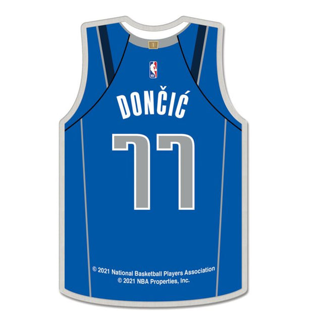 Tarjeta de joyería con pin de colección de los Dallas Mavericks de Luka Doncic