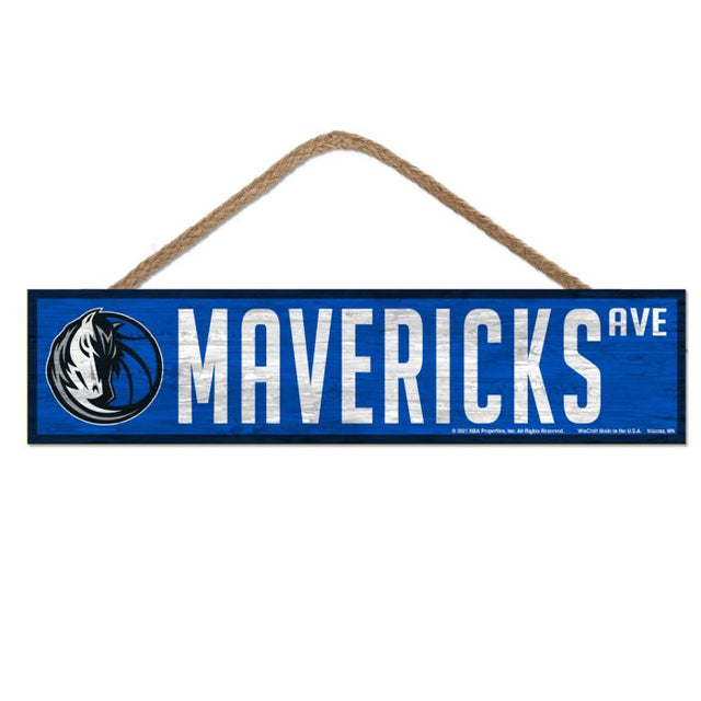 Letrero de madera de los Dallas Mavericks con cuerda de 4" x 17"