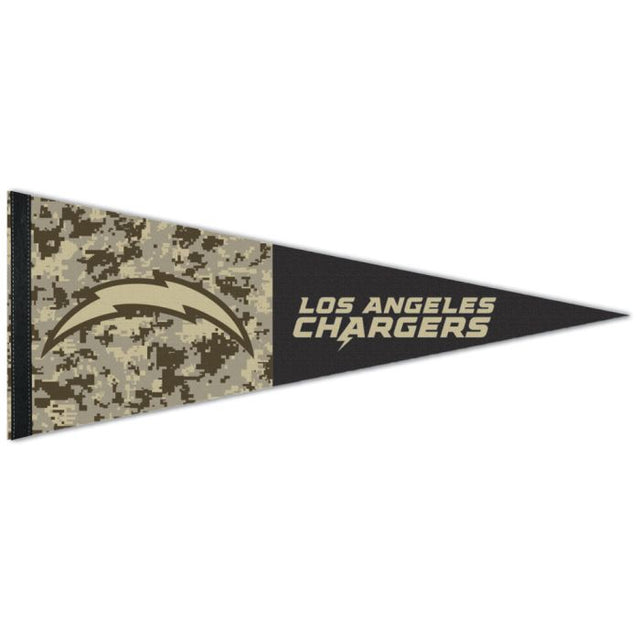 Banderín estándar premium de Los Angeles Chargers de 12" x 30"