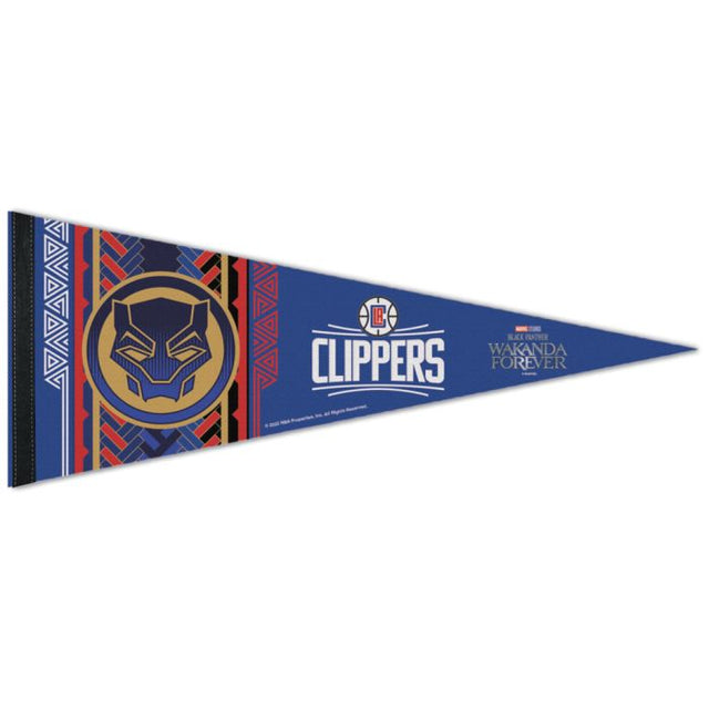 Banderín premium de Los Angeles Clippers/Marvel (C) 2022 de MARVEL de 12" x 30"