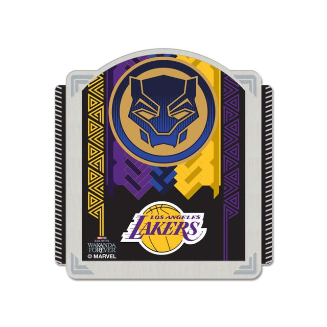 Tarjeta de joyería con pin de colección de Los Angeles Lakers/Marvel (c) 2022