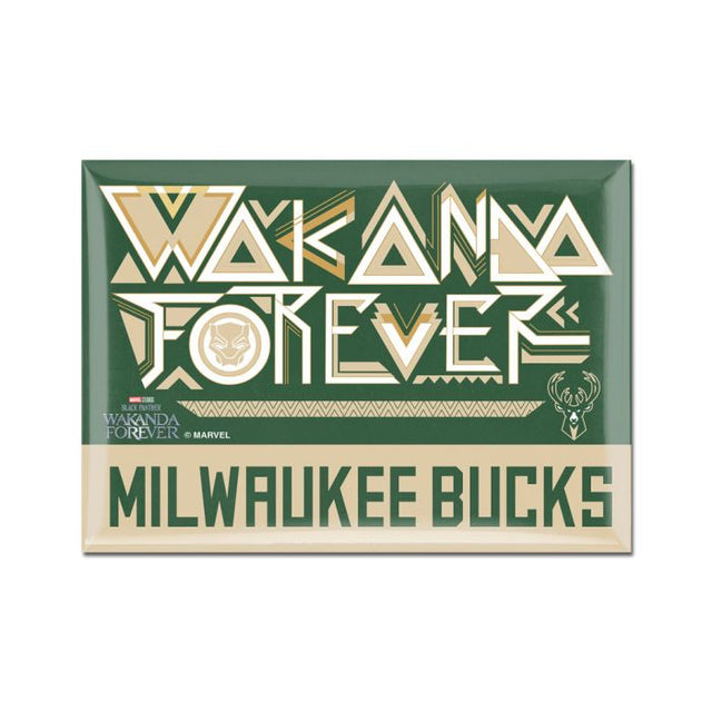 Imán de metal de 2,5" x 3,5" de los Milwaukee Bucks/Marvel (c) 2022