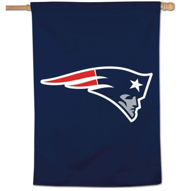 Bandera vertical con el logotipo de los New England Patriots de 28" x 40"