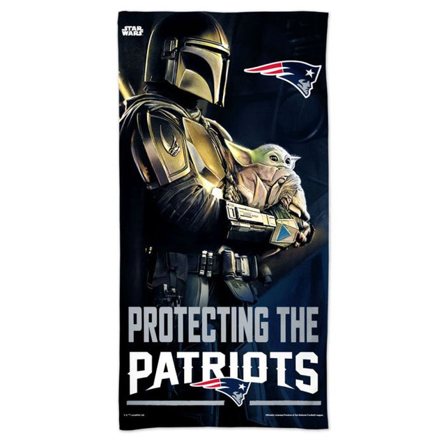 Toalla de playa Spectra de los New England Patriots y Star Wars Mandalaorian de 30" x 60"