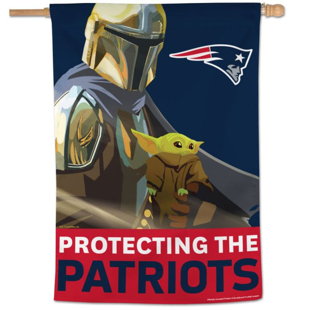 Bandera vertical de los New England Patriots y Star Wars Mandalorian de 28" x 40"