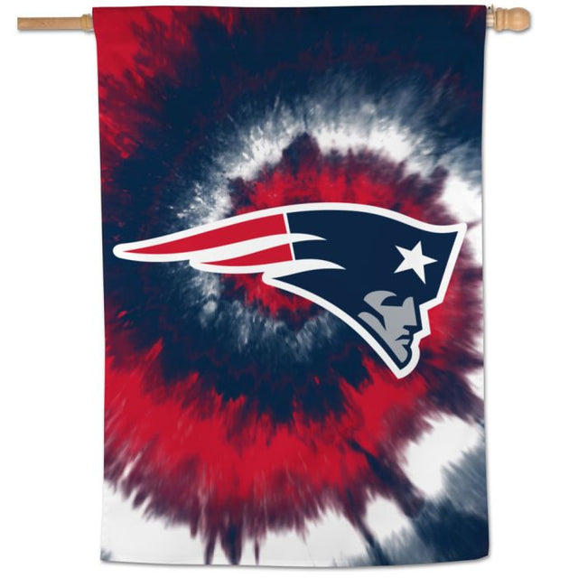 Bandera vertical teñida de los New England Patriots de 28" x 40"