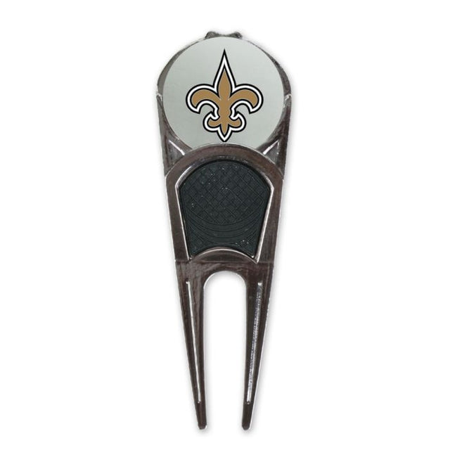 Herramienta para reparar marcas de pelotas de golf de los New Orleans Saints*