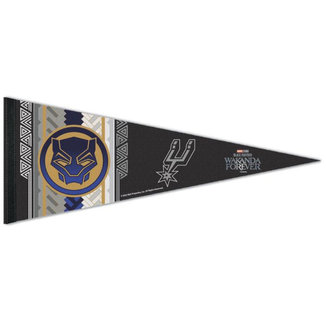 San Antonio Spurs / Marvel (C) 2022 MARVEL Premium Pennant 12" x 30"