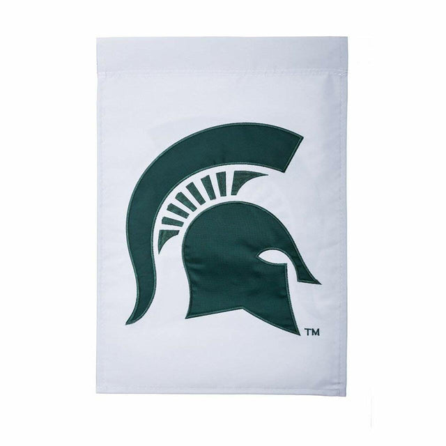 Aplique esculpido estilo jardín con la bandera de los Spartans del estado de Michigan