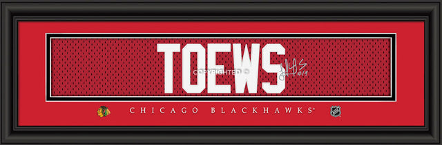 Impresión de Jonathan Toews de los Chicago Blackhawks: firma de 8" x 24"