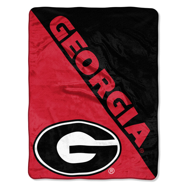 Manta de los Georgia Bulldogs de 46 x 60, diseño de microraschel en semitono enrollada