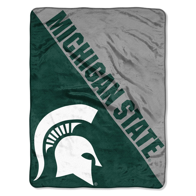 Manta de los Spartans del estado de Michigan, 46 x 60, diseño de microraschel en semitono, enrollada