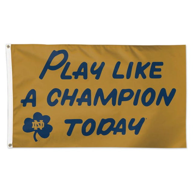 Bandera de lujo de Notre Dame Fighting Irish que dice "Juega como un campeón" de 3 x 5 pies