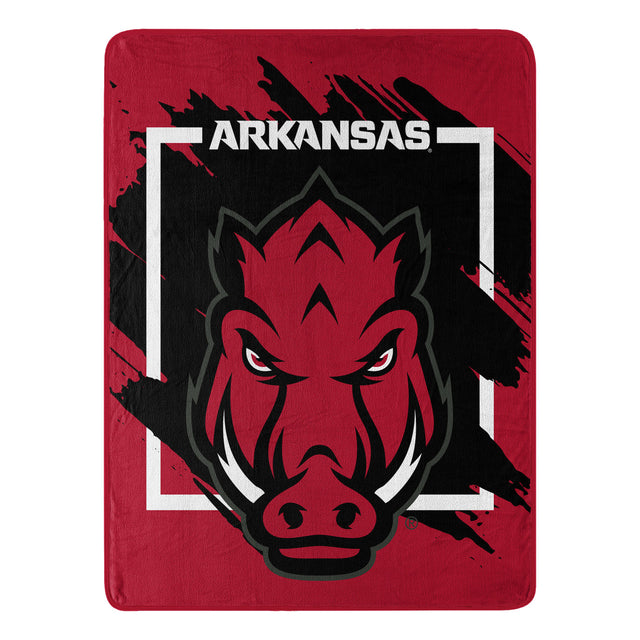 Manta de Arkansas Razorbacks de 46 x 60 pulgadas, diseño micro Raschel, enrollada