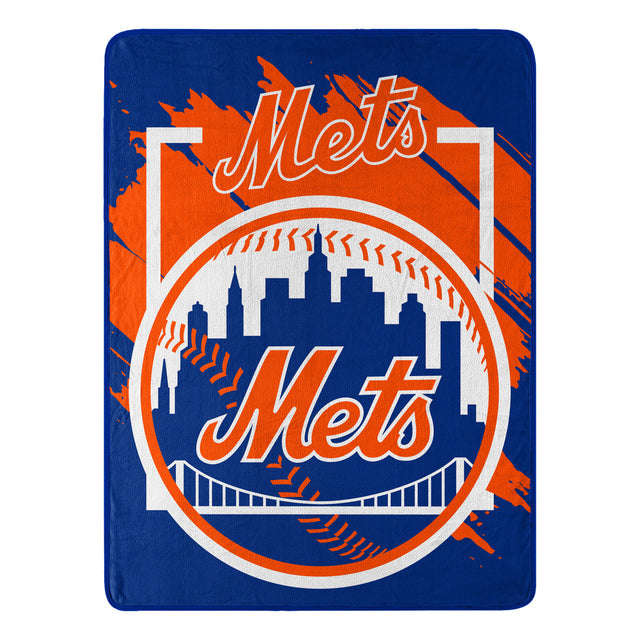 Manta de los New York Mets de 46 x 60 con diseño dimensional Micro Raschel enrollada