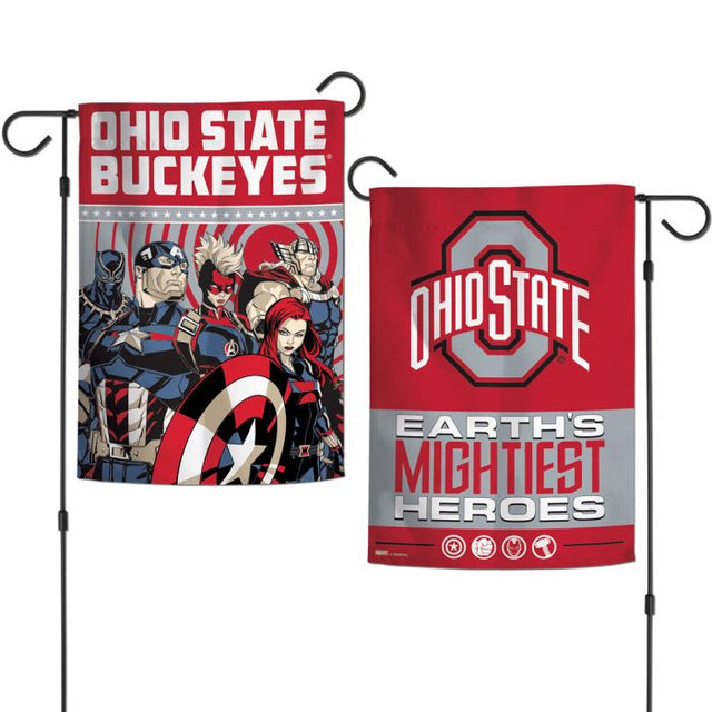 Ohio State Buckeyes / Marvel (c) Banderas de jardín MARVEL 2021 de 2 lados, 12,5" x 18"