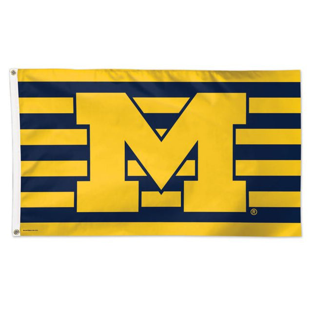 Bandera de los Wolverines de Michigan con estrellas y rayas: Deluxe, 3' x 5'