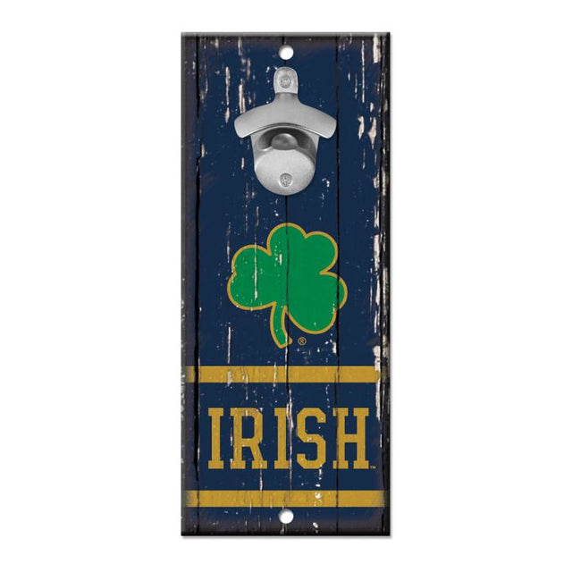 Letrero destapador de botellas con la leyenda "Notre Dame Fighting Irish" (TRÉBOL/IRLANDÉS) de 5 x 11 pulgadas