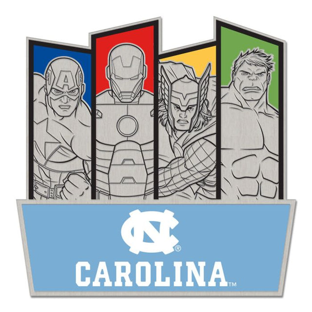 Tarjeta de joyería con pin de colección de MARVEL de North Carolina Tar Heels/Marvel (c) 2021