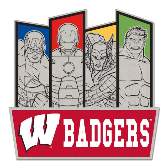 Tarjeta de joyería con pin de colección de MARVEL de Wisconsin Badgers/Marvel (c) 2021