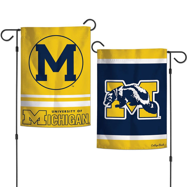 Bandera de los Wolverines de Michigan, estilo jardín, 12 x 18, diseño de bóveda universitaria de 2 lados