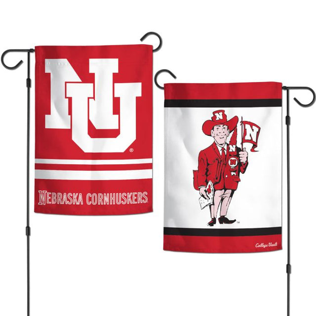 Banderas de jardín de Nebraska Cornhuskers/College Vault, de 2 lados, 12,5" x 18"