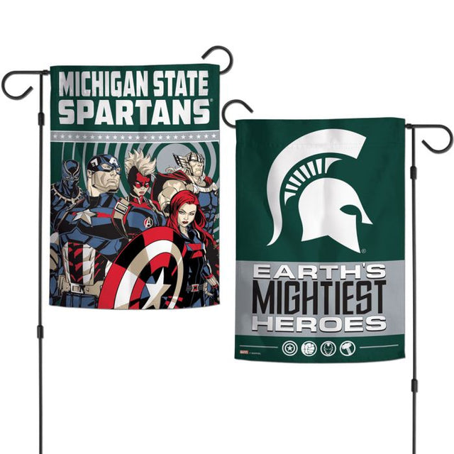 Banderas de jardín de Marvel de Michigan State Spartans/Marvel (c) 2021, de 2 lados, 12,5" x 18"