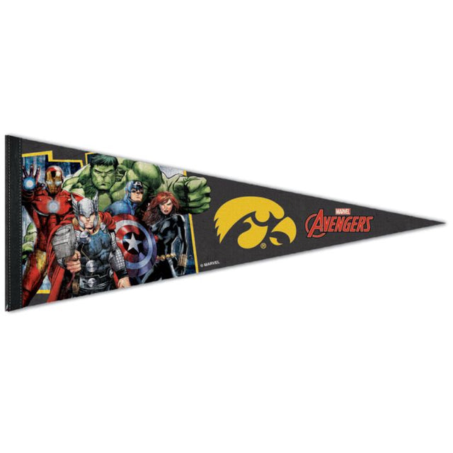 Iowa Hawkeyes / Marvel (c) Banderín premium MARVEL 2021 de 12" x 30"