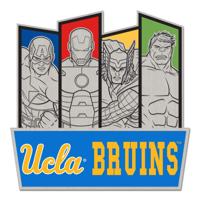 Tarjeta de joyería con pin de colección de Marvel de UCLA Bruins/Marvel (C) 2021