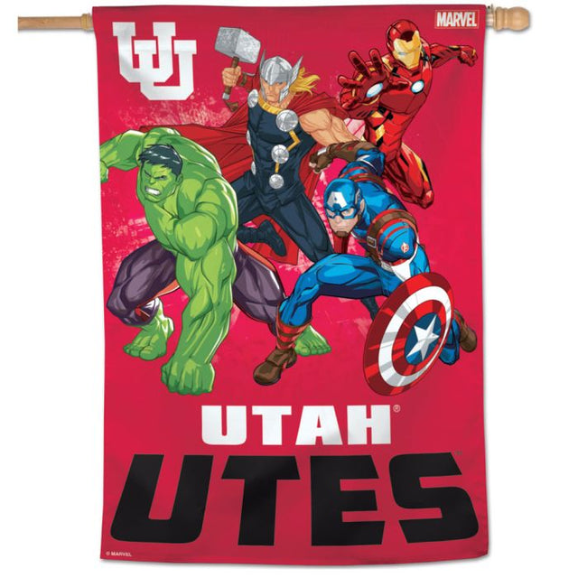 Bandera vertical de Marvel de Utah Utes/Marvel (c) 2021 de 28" x 40"