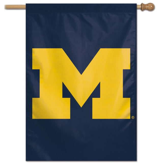 Bandera vertical de los Wolverines de Michigan de 28" x 40"