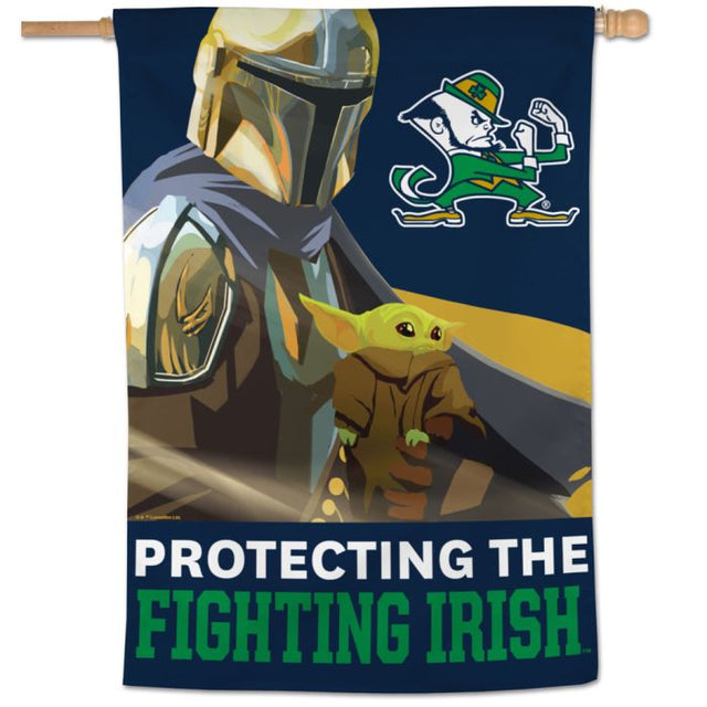 Bandera vertical de Notre Dame Fighting Irish / Star Wars MANDALORIAN de 28" x 40"