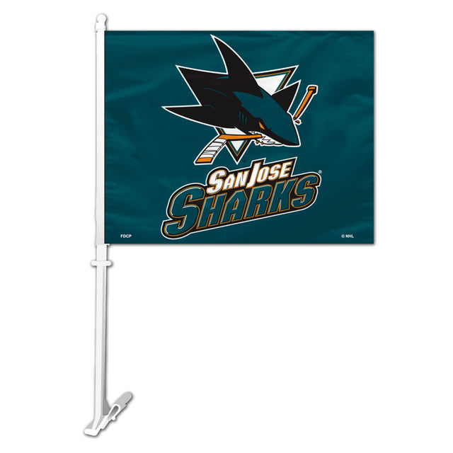 Estilo de automóvil con la bandera de los San Jose Sharks